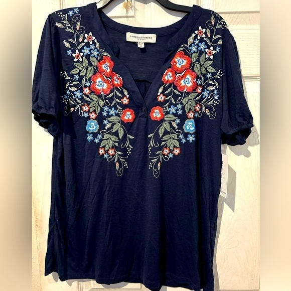 NWOT Tempted Hearts Floral Embroidered Top - Picture 1 of 7
